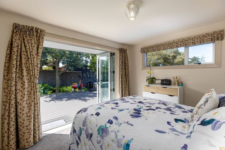 Photo of property in 28 Waitikiri Drive, Parklands, Christchurch, 8083