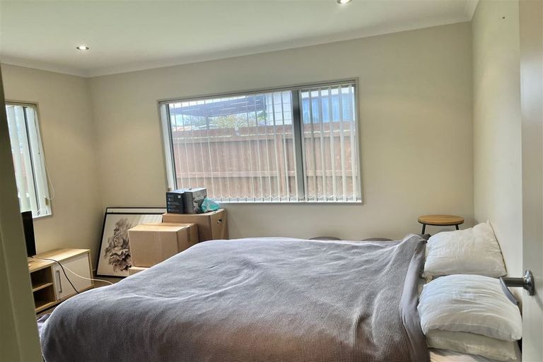 Photo of property in 36d Godley Road, Green Bay, Auckland, 0604