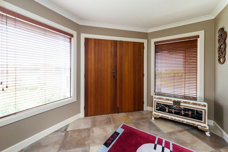Photo of property in 42 Lincoln Terrace, Hokowhitu, Palmerston North, 4410