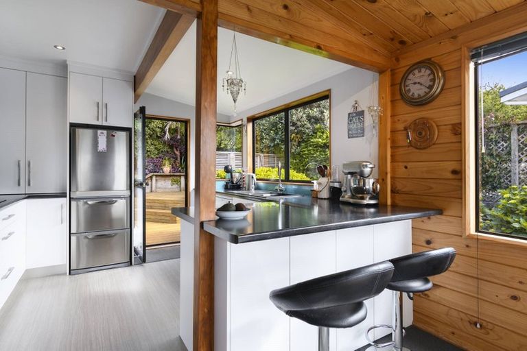 Photo of property in 110 Harbour View Road, Omokoroa, 3114