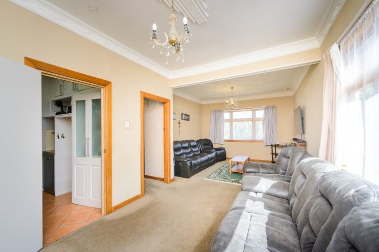 Photo of property in 30 Puriri Terrace, Roslyn, Palmerston North, 4414