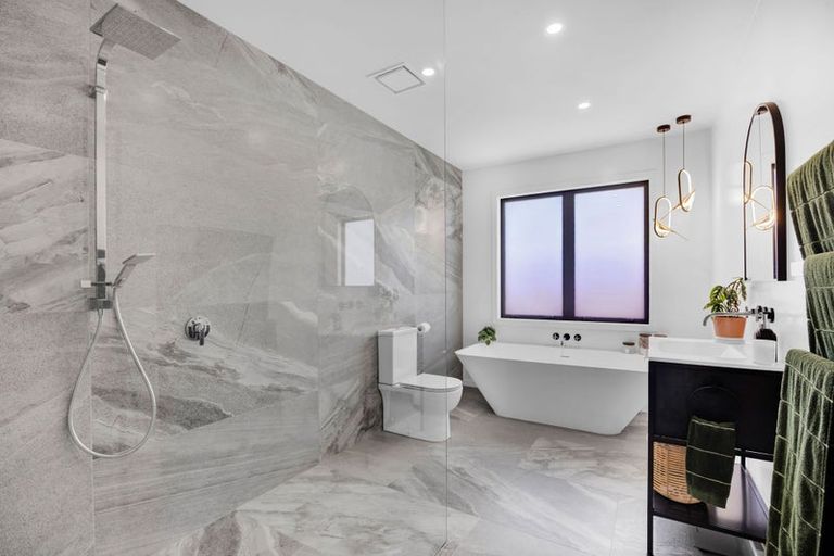 Photo of property in 25 County Drive, Hawera, 4610