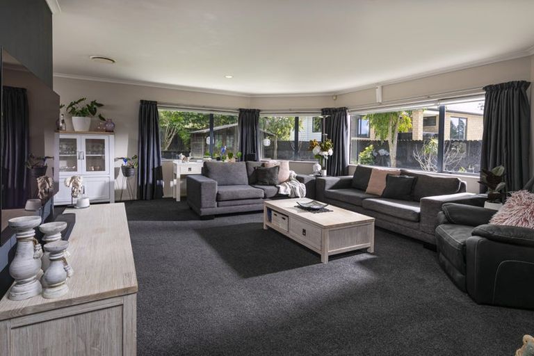 Photo of property in 51 Jadewynn Drive, Massey, Auckland, 0614