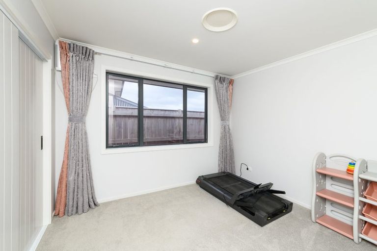 Photo of property in 55 Vaucluse Heights, Fitzherbert, Palmerston North, 4410