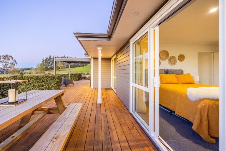 Photo of property in 372 Maharakeke Road, Waipukurau, 4281