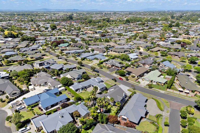 Photo of property in 62 Cairns Crescent, Rototuna, Hamilton, 3210