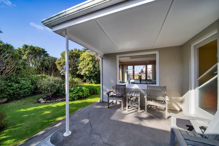 Photo of property in 221 South Road, Spotswood, New Plymouth, 4310