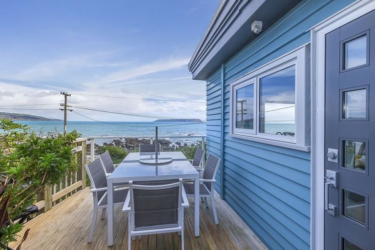 Photo of property in 77 Moana Road, Plimmerton, Porirua, 5026