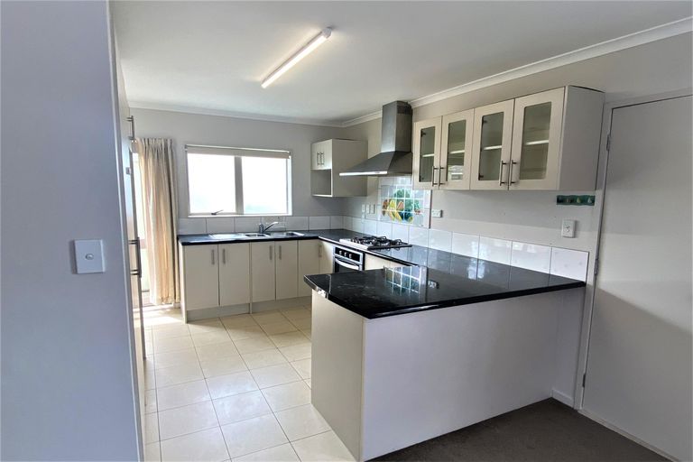 Photo of property in 5 Tiraumea Drive, Pakuranga, Auckland, 2010