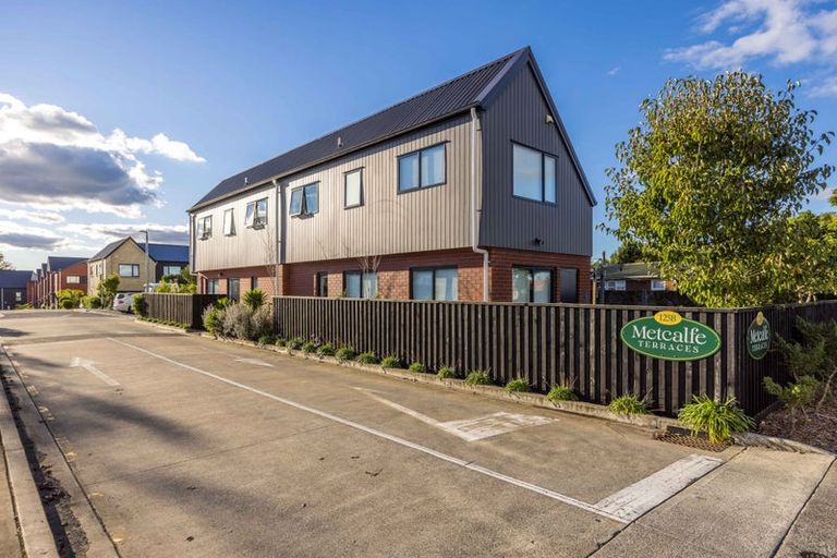 Photo of property in 2/125b Metcalfe Road, Ranui, Auckland, 0612