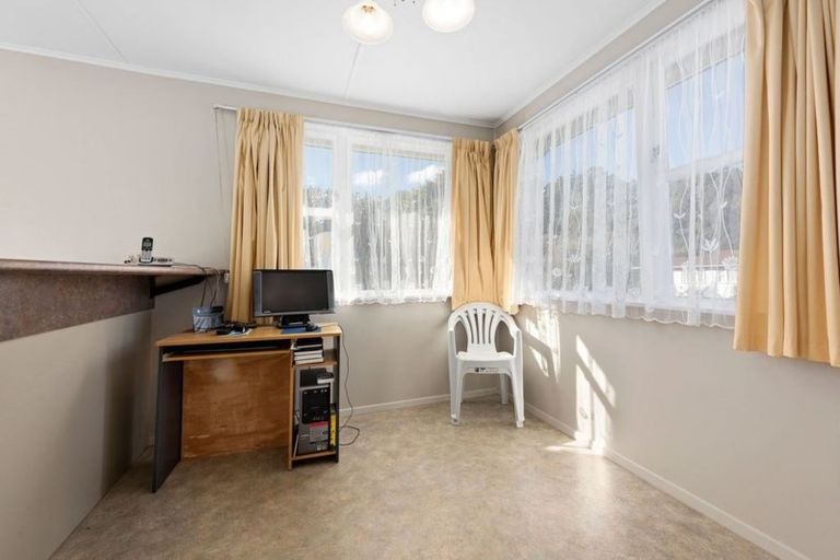 Photo of property in 13 Molloys Road, Te Marua, Upper Hutt, 5018