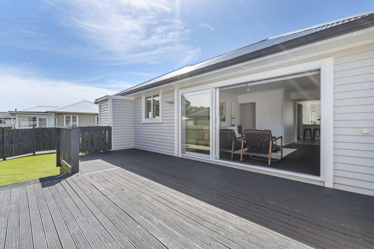 Photo of property in 254 Coronation Avenue, Welbourn, New Plymouth, 4310