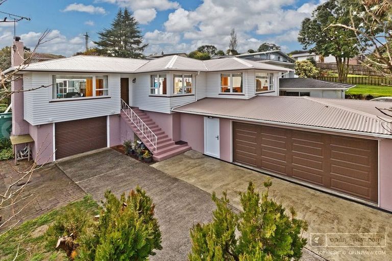 Photo of property in 20 Bentley Avenue, Glenfield, Auckland, 0629