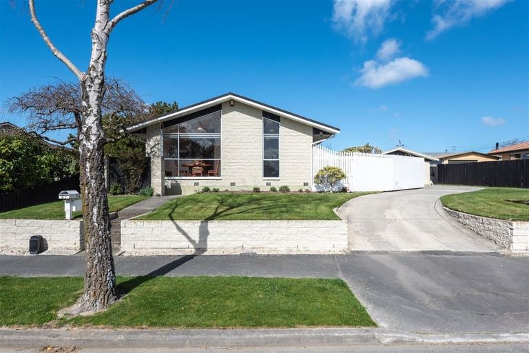 Photo of property in 87 Dunbarton Street, Redwood, Christchurch, 8051