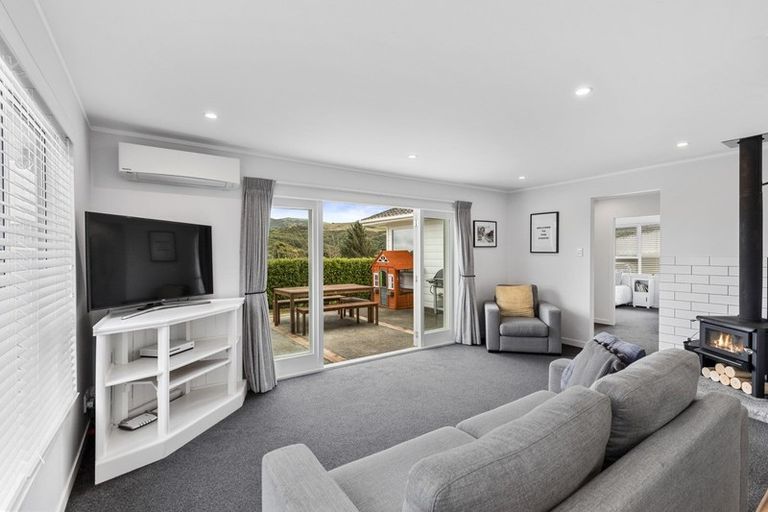 Photo of property in 38 Waipounamu Drive, Kelson, Lower Hutt, 5010