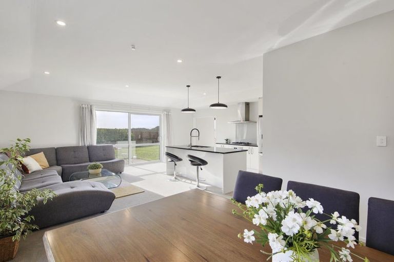 Photo of property in 6 Fox Lane, Rolleston, 7615