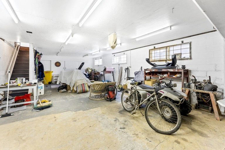 Photo of property in 21 Dalton Grove, Stokes Valley, Lower Hutt, 5019