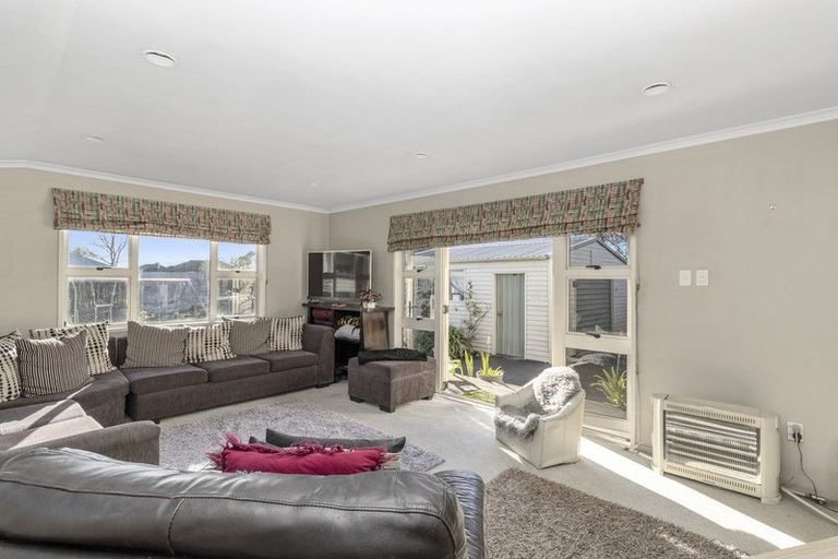 Photo of property in 37 Bader Street, Bader, Hamilton, 3206