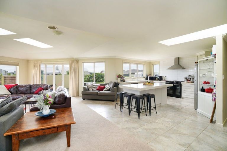 Photo of property in 3 Court Of Ascot, Seaward Bush, Invercargill, 9812