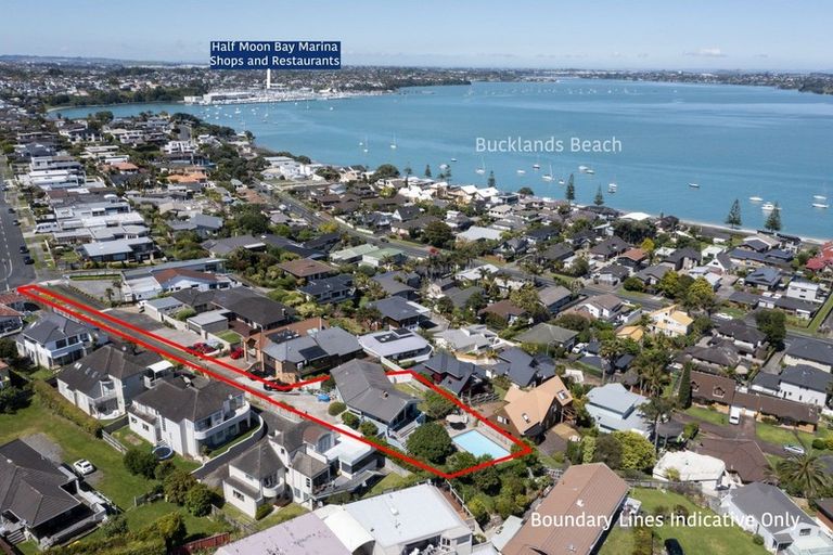 Photo of property in 31 Waller Avenue, Bucklands Beach, Auckland, 2012
