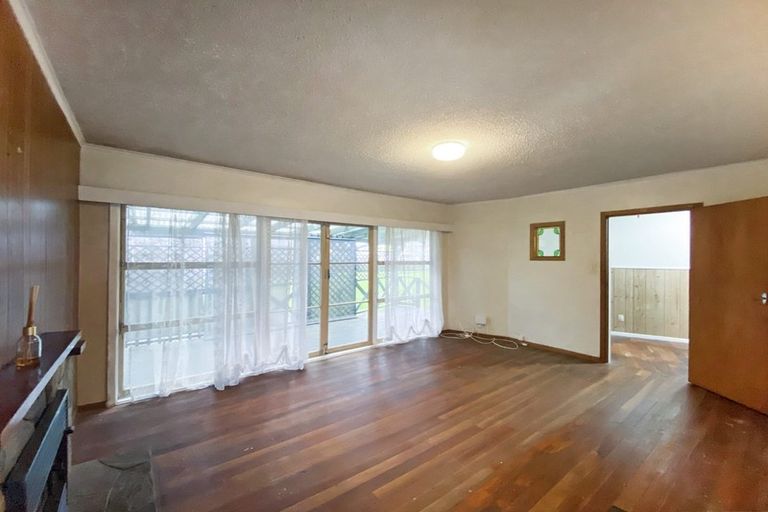 Photo of property in 72 Friedlanders Road, Manurewa, Auckland, 2102