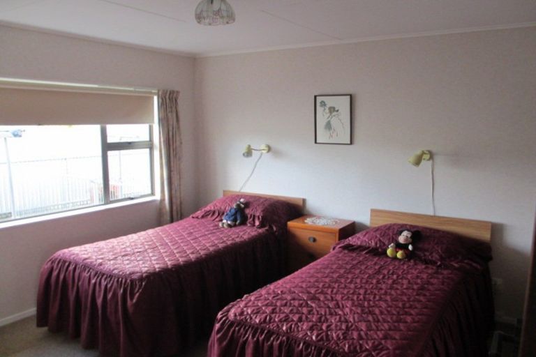 Photo of property in 8 Bethel Court, Milson, Palmerston North, 4414