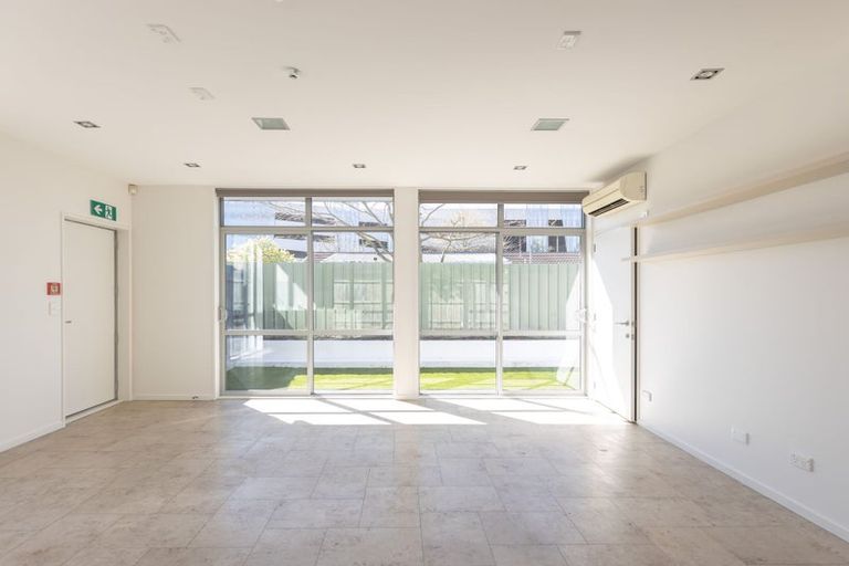 Photo of property in 8a Rotherham Street, Riccarton, Christchurch, 8041