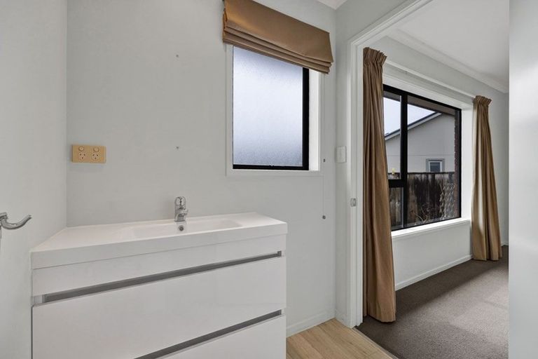 Photo of property in 16b Marlin Terrace, Bell Block, New Plymouth, 4312