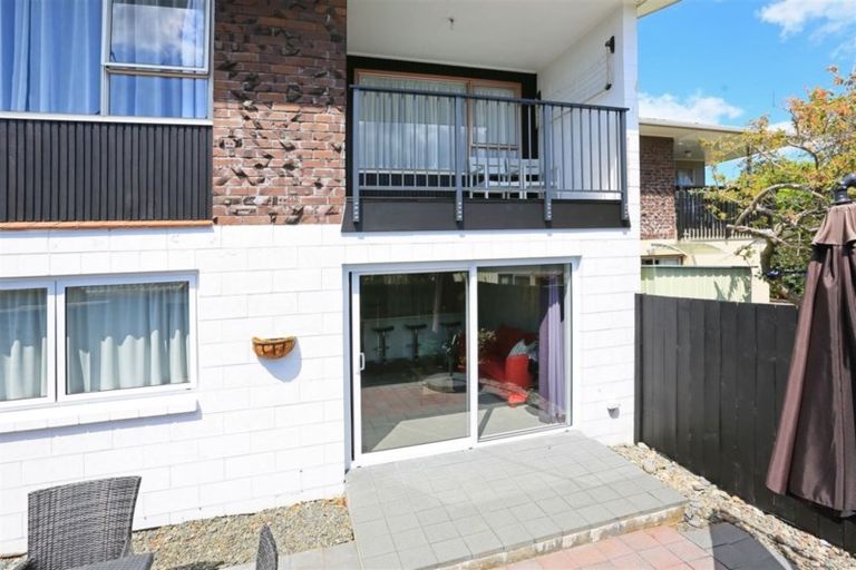 Photo of property in 1/744 Te Atatu Road, Te Atatu Peninsula, Auckland, 0610