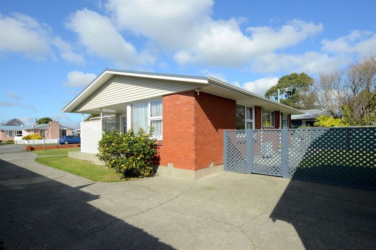 Photo of property in 9 Penwood Street, Russley, Christchurch, 8042