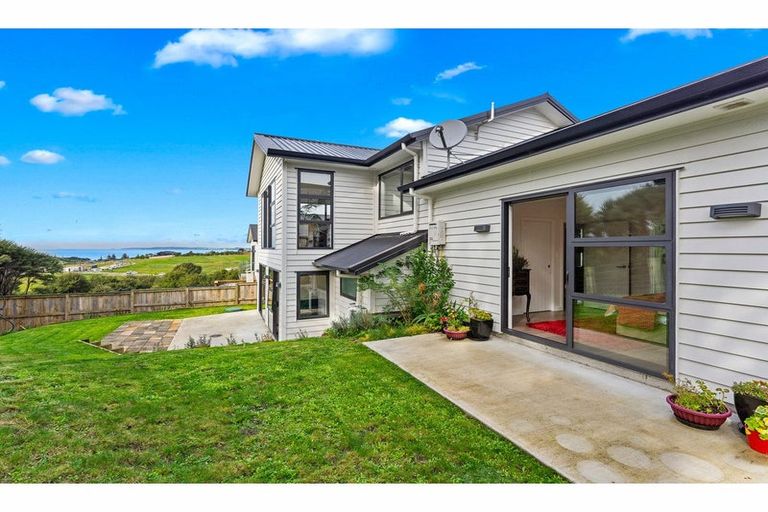 Photo of property in 5 Libertia Lane, Orewa, 0931