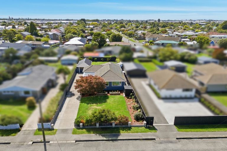 Photo of property in 77 Neill Street, Hornby, Christchurch, 8042
