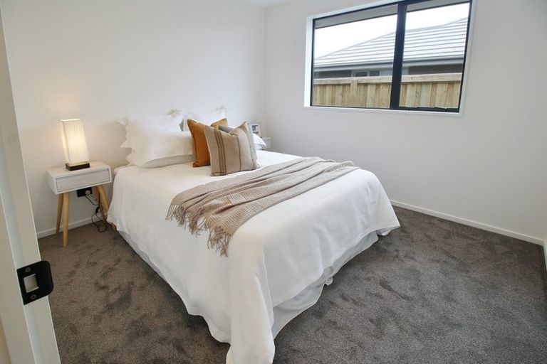 Photo of property in 38 Broadway Parade, Rolleston, 7615