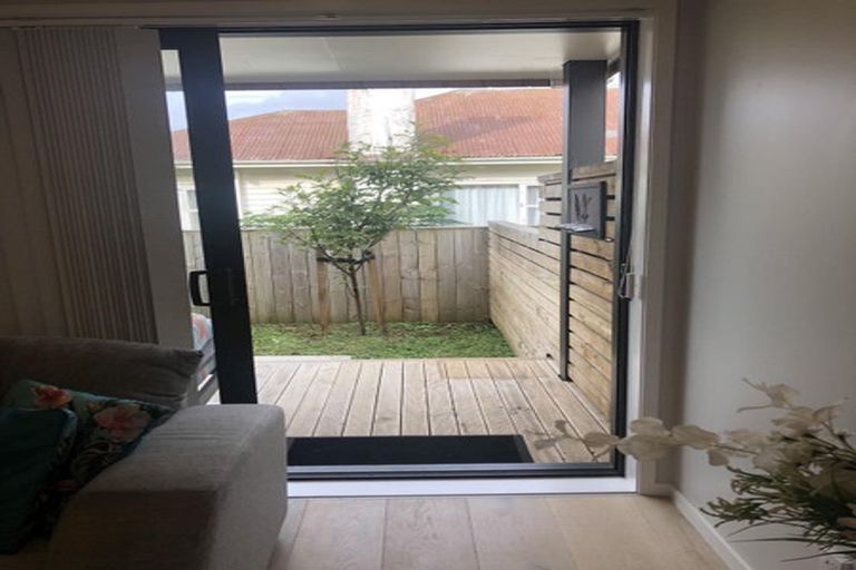 Photo of property in 1/4 Parson Lane, Papatoetoe, Auckland, 2025