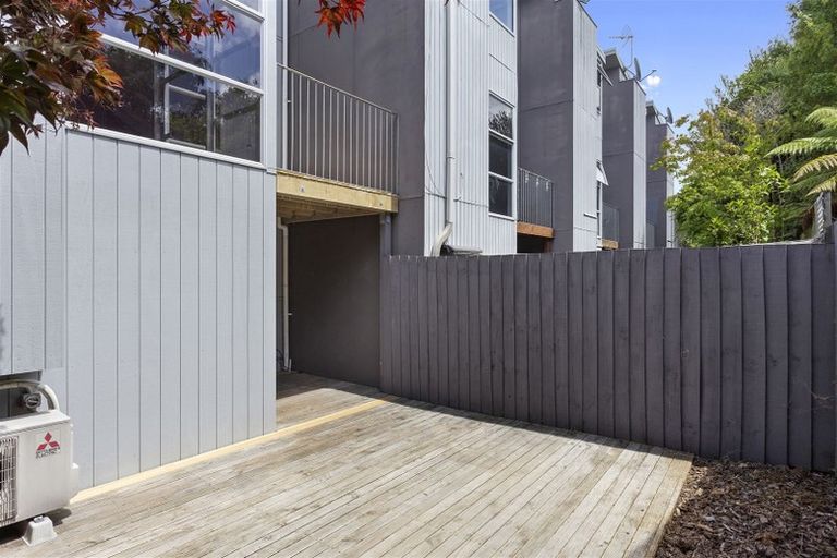 Photo of property in 2/3 Grove Road, Addington, Christchurch, 8024