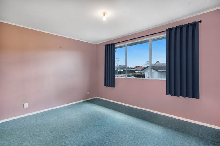 Photo of property in 20 Forest Hill Road, Henderson, Auckland, 0612