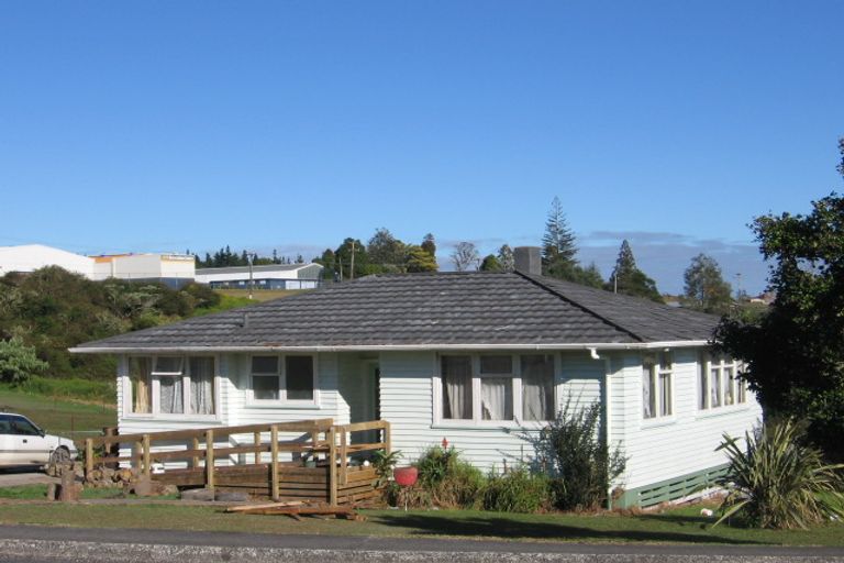 Photo of property in 9 Whiteman Road, Kawakawa, 0210