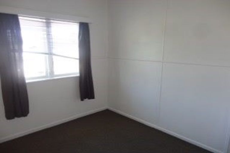 Photo of property in 12 Waitahanui Avenue, Taupo, 3330