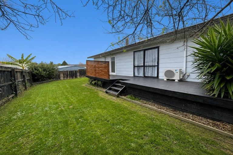 Photo of property in 2/25 Melleray Place, Randwick Park, Auckland, 2105