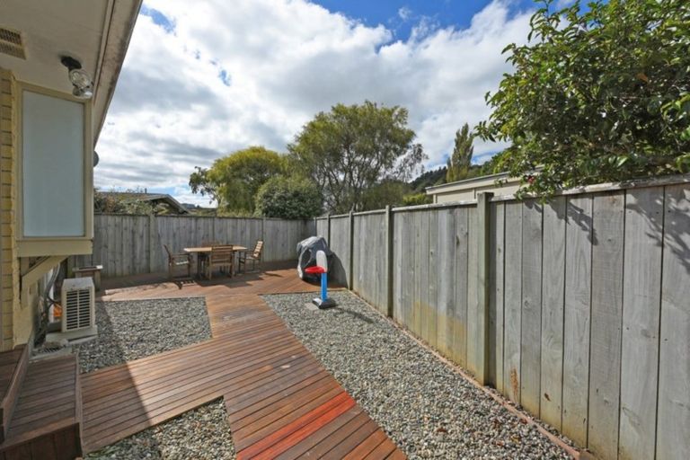 Photo of property in 25a Deller Grove, Silverstream, Upper Hutt, 5019