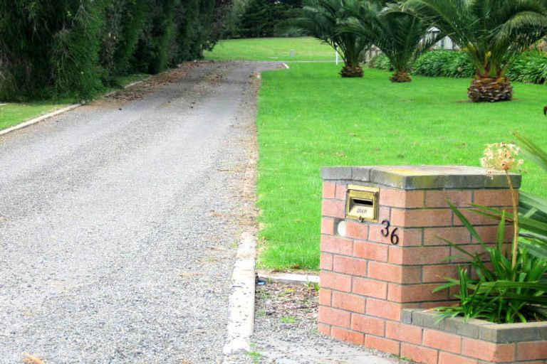 Photo of property in 36 Wood Leigh, Paraparaumu Beach, Paraparaumu, 5032