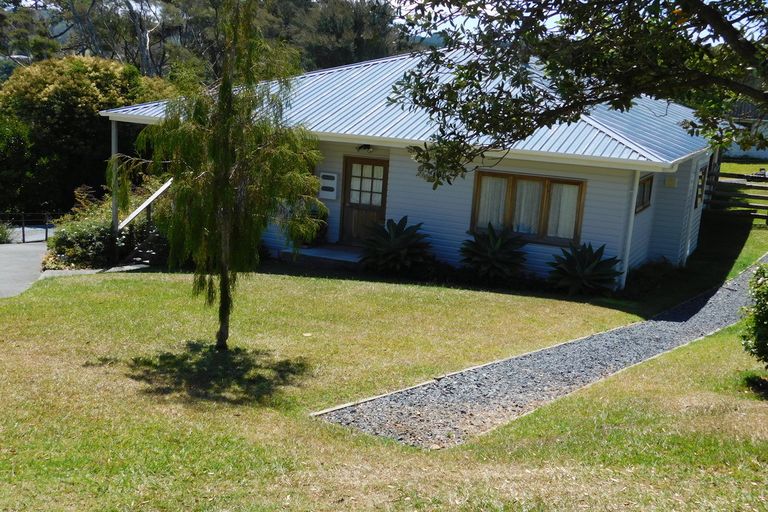 Photo of property in 91 Yorke Road, Haruru, 0204