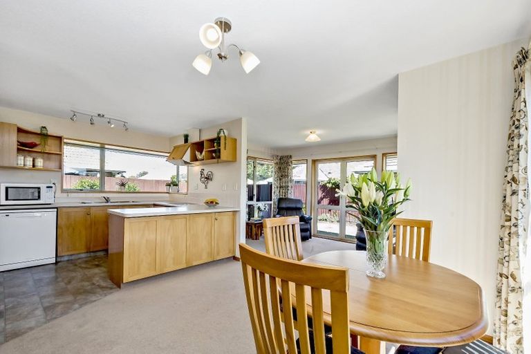 Photo of property in 3/324 Sawyers Arms Road, Bishopdale, Christchurch, 8053