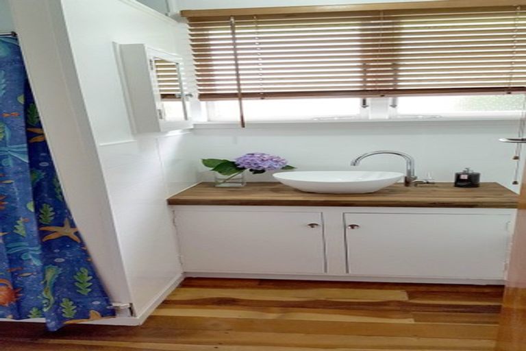 Photo of property in 63 Whiteley Street, Moturoa, New Plymouth, 4310