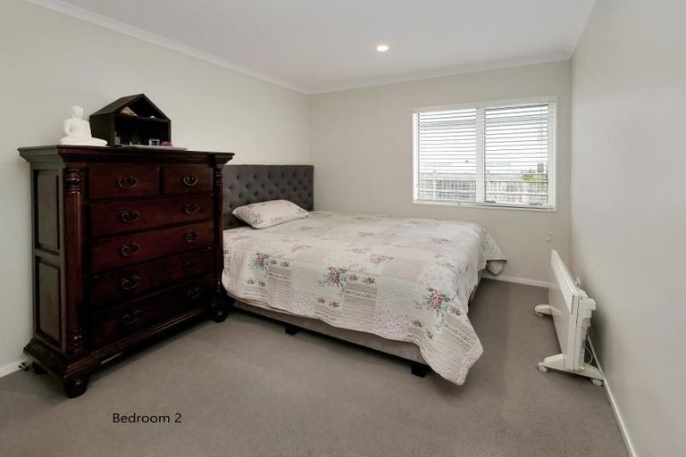 Photo of property in 6 Samuel Cassidy Avenue, Swanson, Auckland, 0614