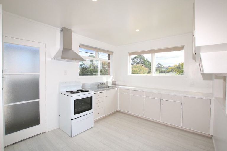 Photo of property in 1/74 Portage Road, New Lynn, Auckland, 0600