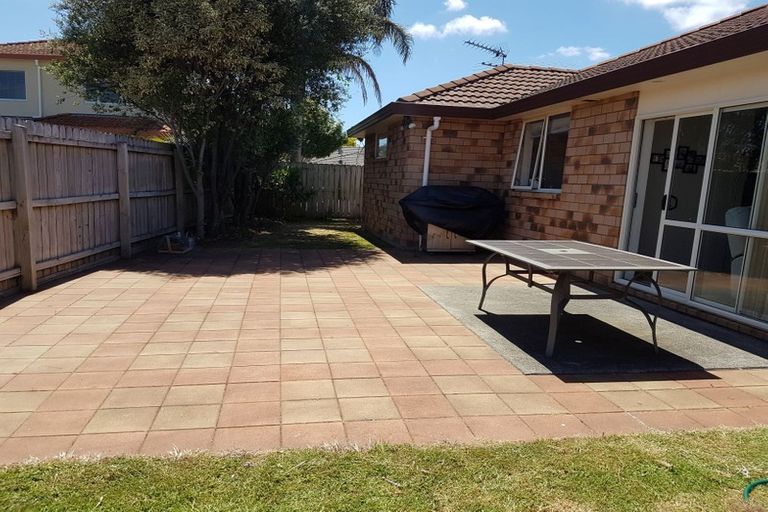 Photo of property in 34 Morewa Place, Takanini, 2112