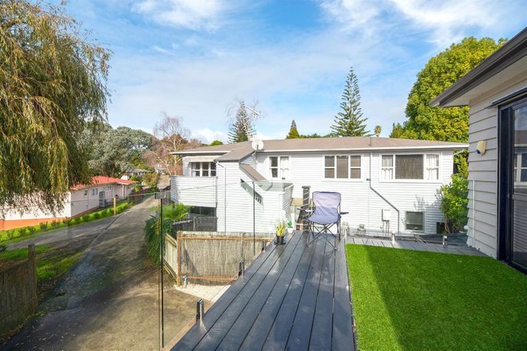 Photo of property in 10a Beeche Place, Birkdale, Auckland, 0626