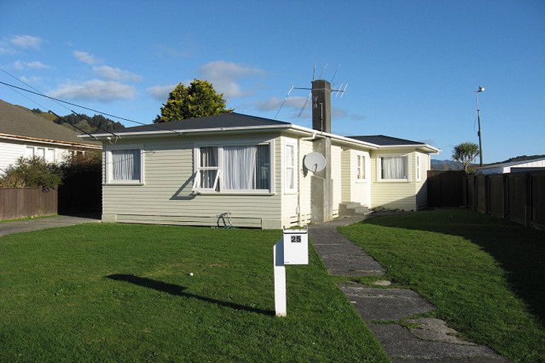 Photo of property in 25 Donnelley Drive, Wainuiomata, Lower Hutt, 5014