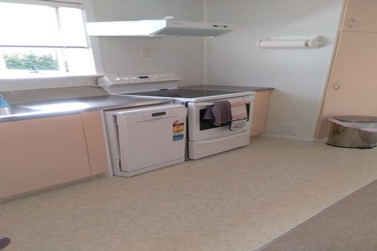 Photo of property in 7 Margaret Place, Merrilands, New Plymouth, 4312